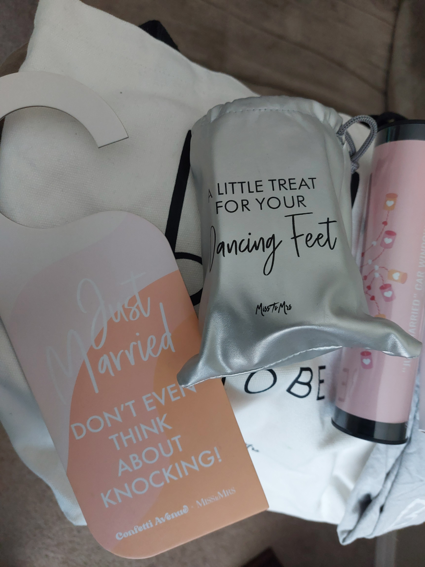Bride To Be Tote Bag & Wedding Accessories Set - photo 2