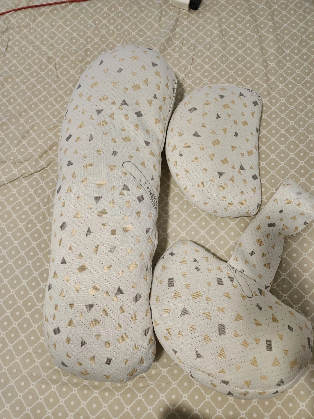 3 Piece Nursing Pillow Set - photo 2