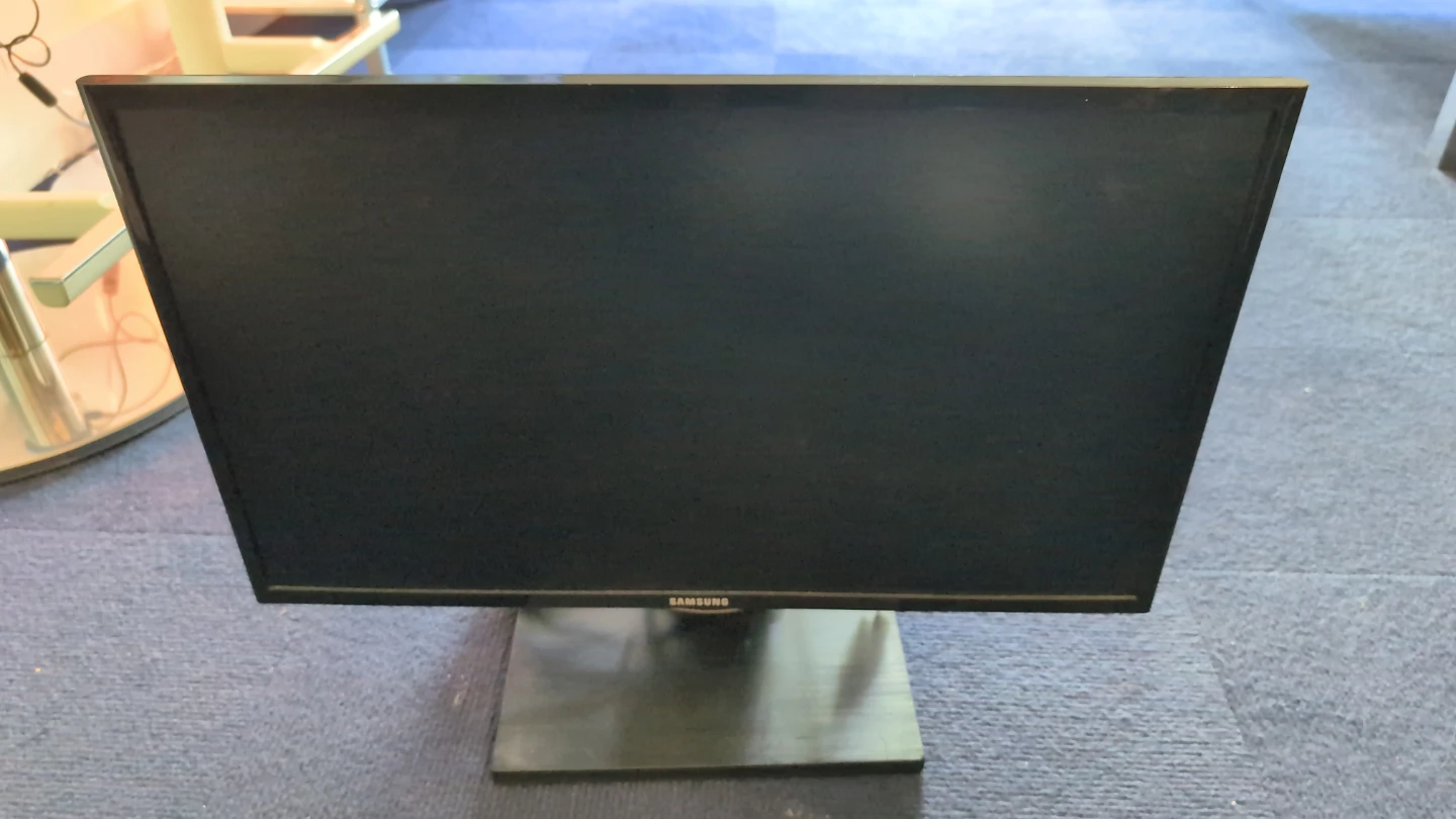 Samsung 24" FHD Monitor