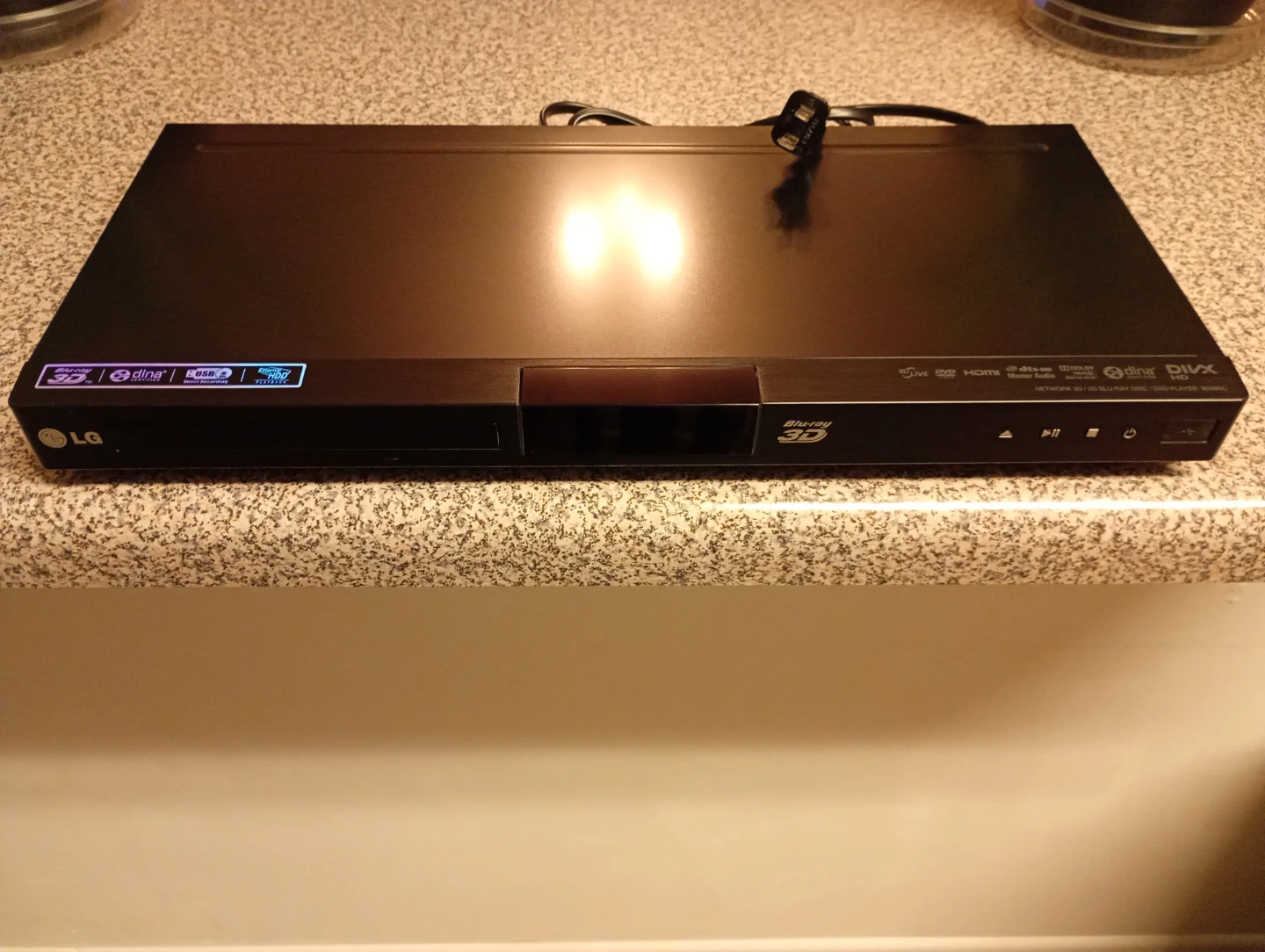 LG Blu-ray 3D Disc Player BD660C - photo 2