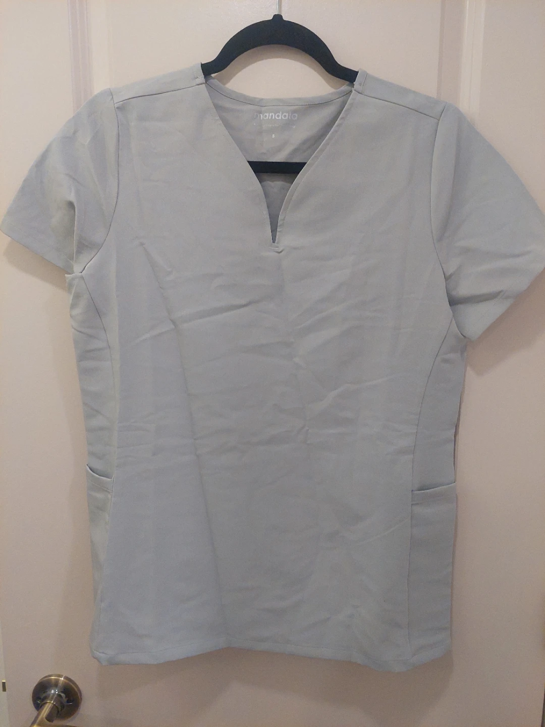 Mandala cloud scrub top