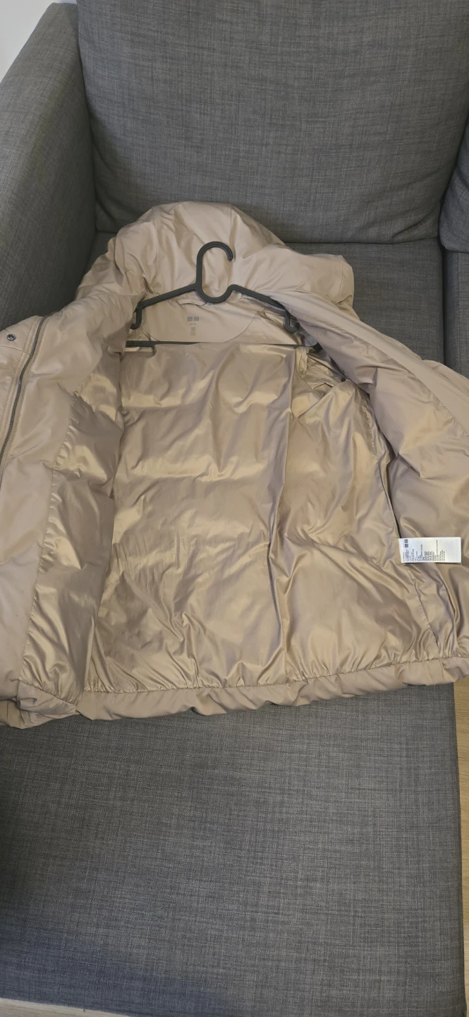 UNIQLO Women's Down Puffer Jacket - photo 4