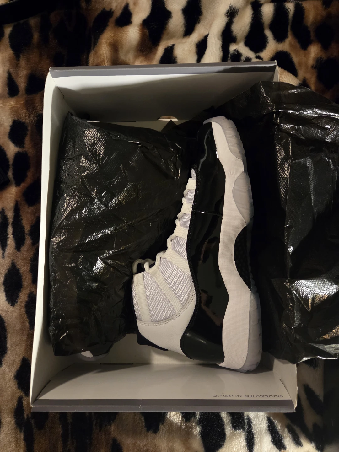 Air Jordan 11 Retro "Concord" Men's Size 10 - photo 4