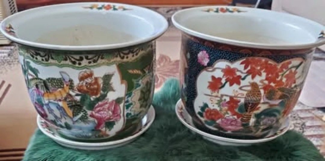 Set of 2 Decorative Ceramic Planters with Saucers