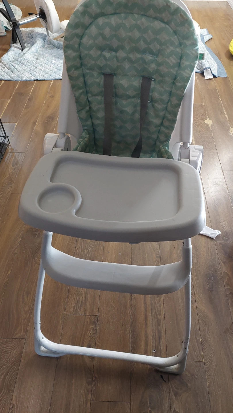 Green Wave Pattern Baby High Chair