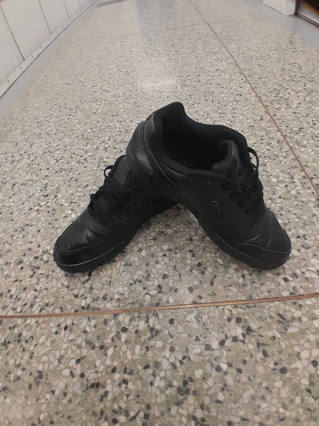 Nike  Air Black Sneakers Original Men's Size 11 - photo 4