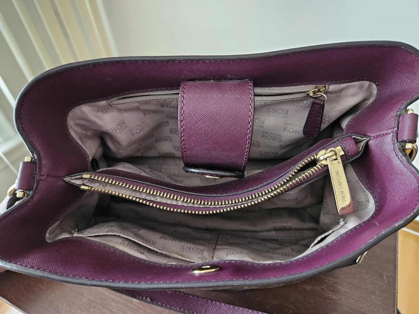 Michael Kors Signature Monogram Bucket Bag with Wallet - photo 3