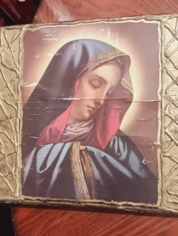 Vintage Religious Wall Art Depicting The Virgin Mary