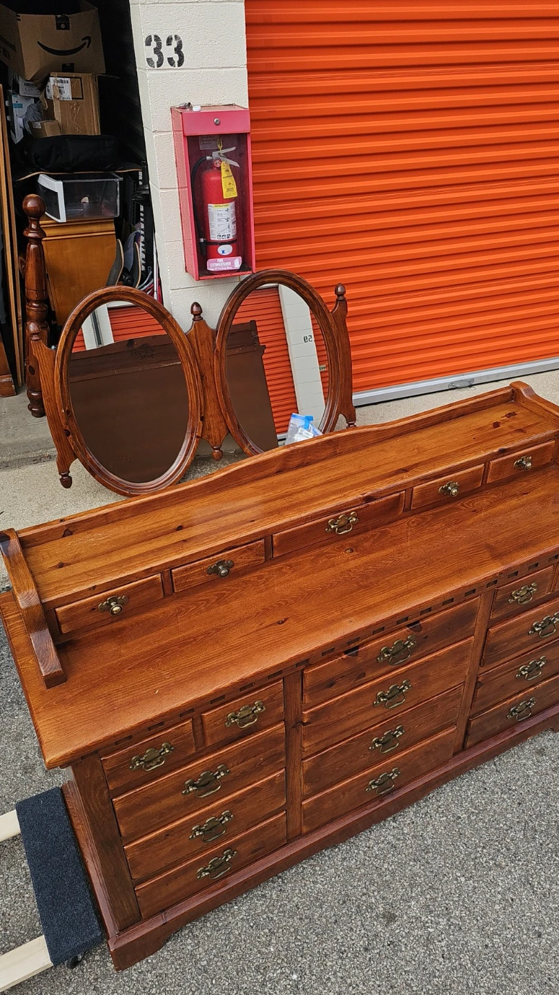 Link-Taylor Colonial Pine Dresser with Mirrors - photo 2