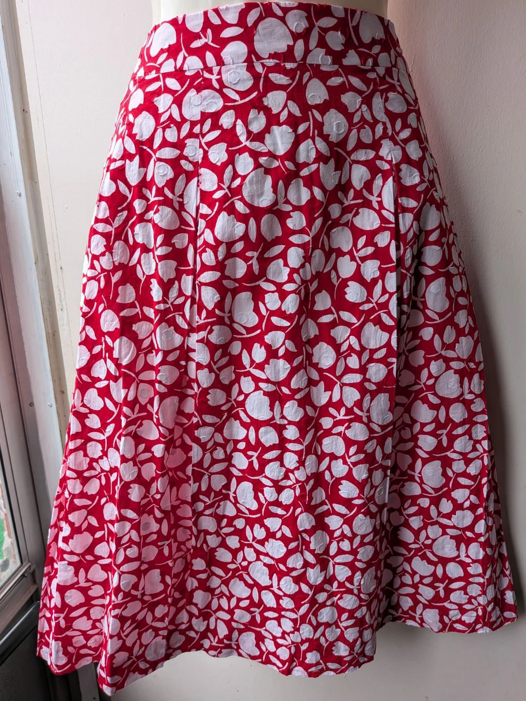 Red and White Floral Skirt - photo 3