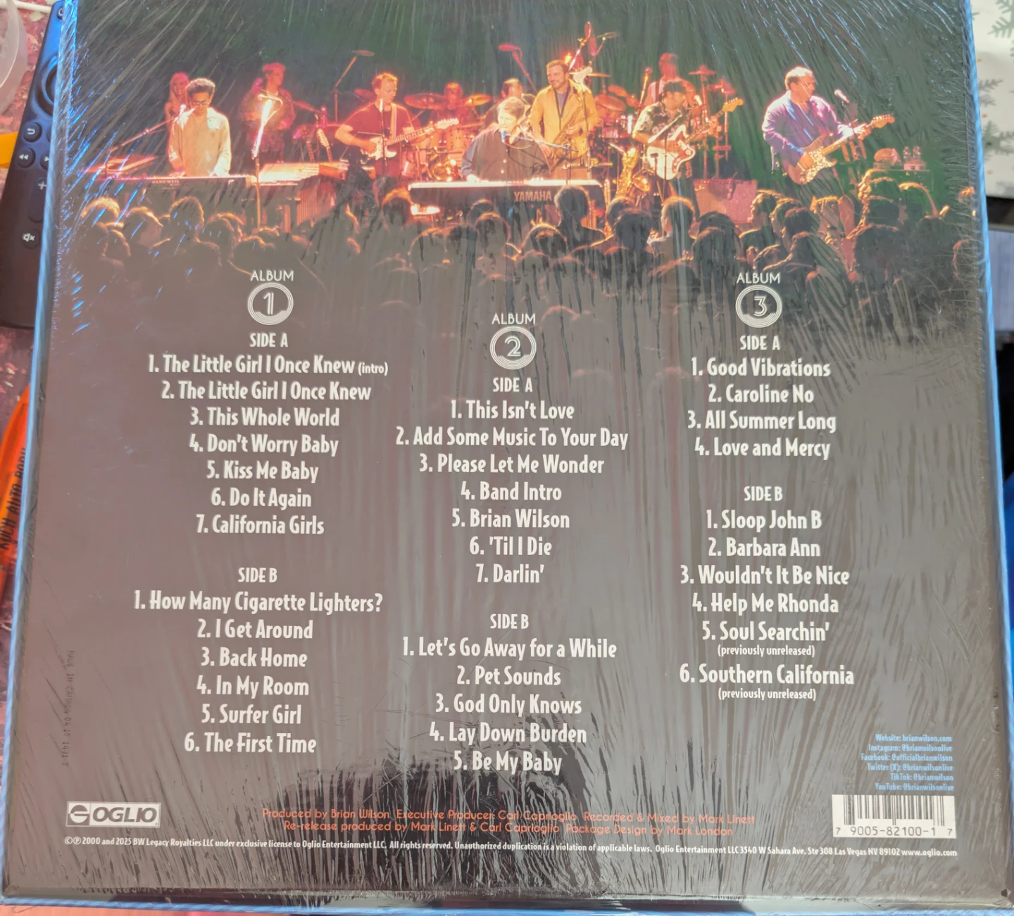 Brian Wilson Live At The Roxy 3 LP box set - photo 2