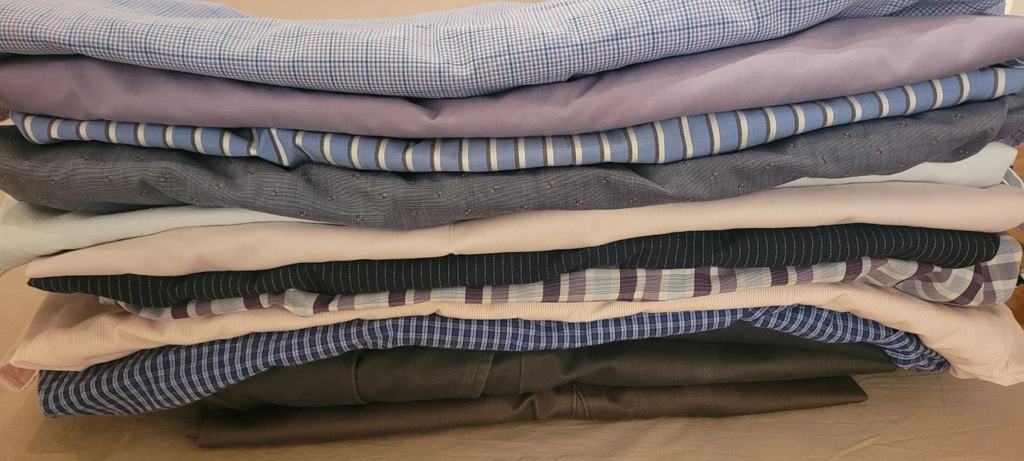 Men's clothing in excellent condition