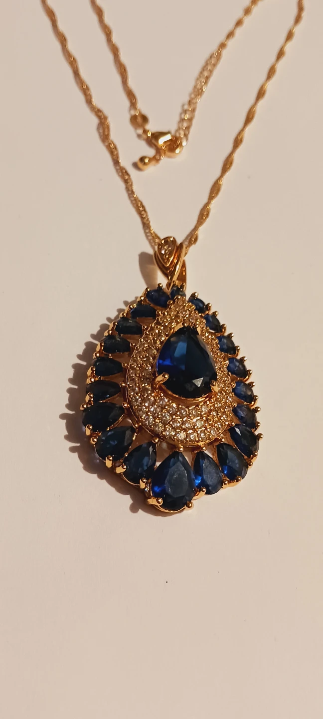 New !! Gold tone pendant necklace with blue and clear stones - photo 2