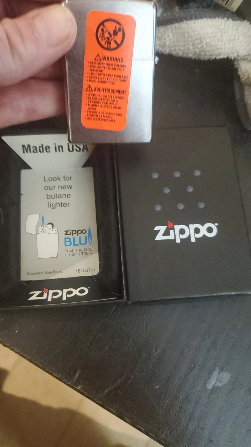Zippo Golden Leaf Lighter - photo 2