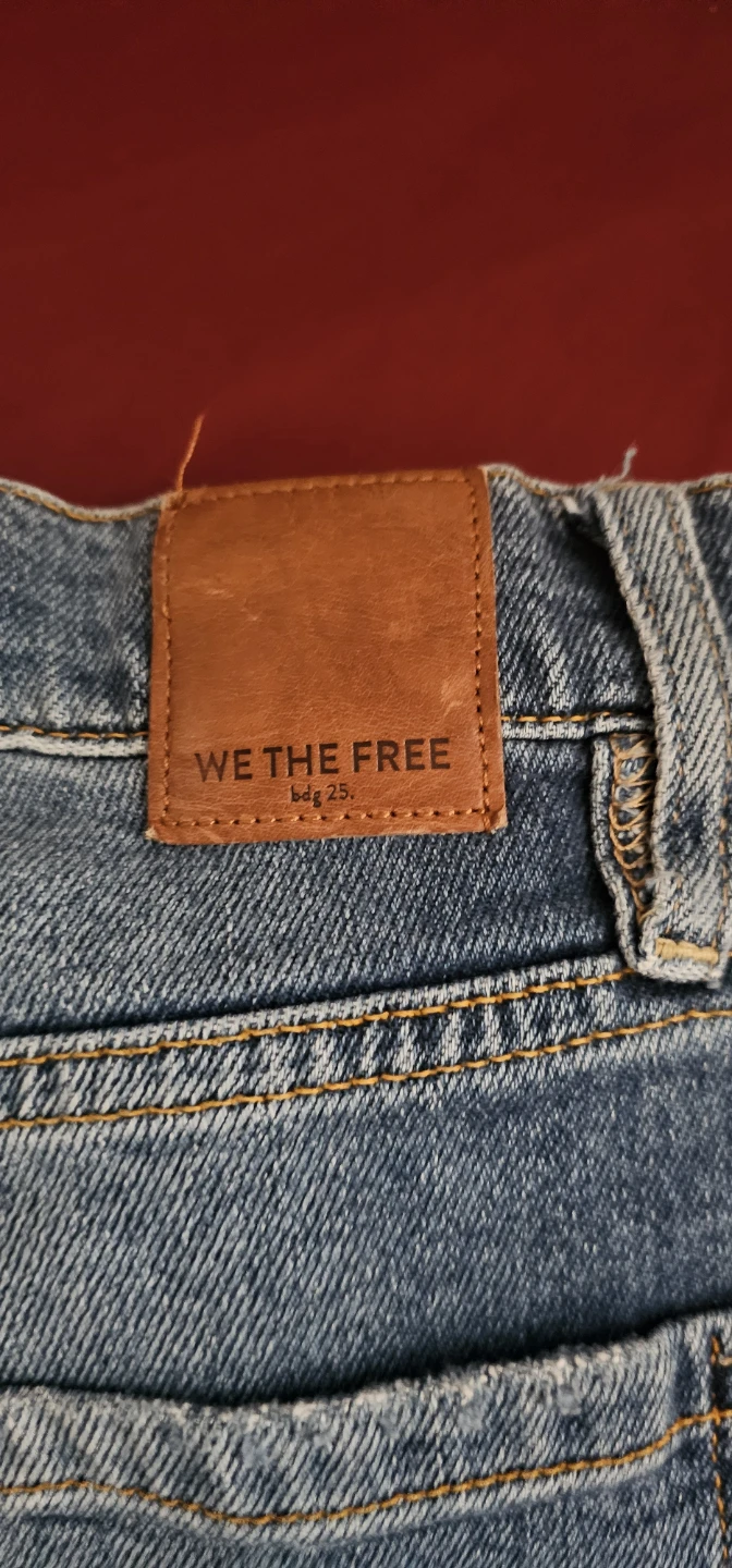 We The Free BDG 29 "Distressed" Blue Denim Jeans - photo 3