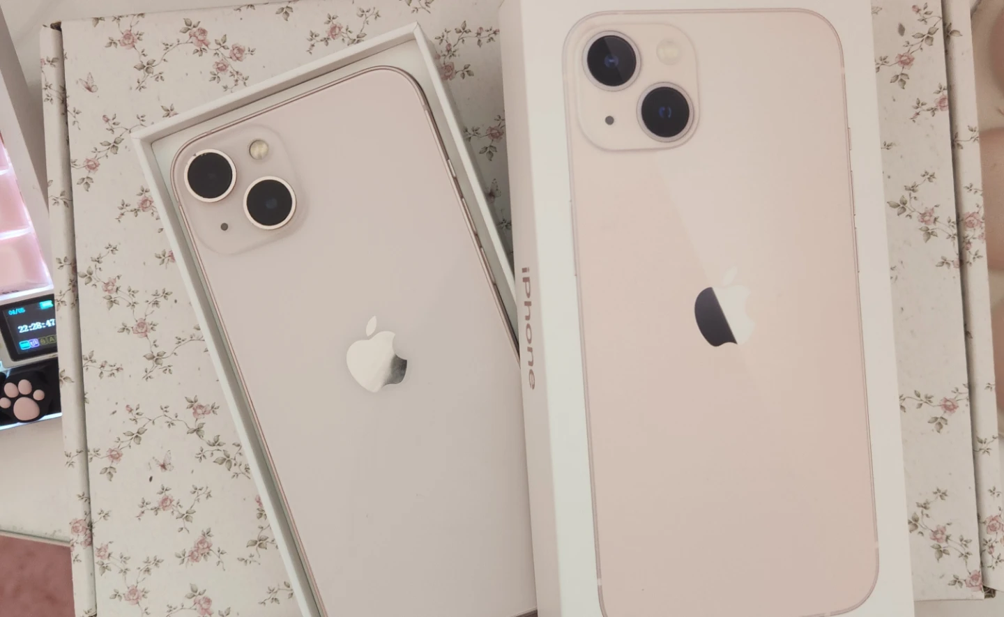 Unlocked 128gb iPhone 13 Pink