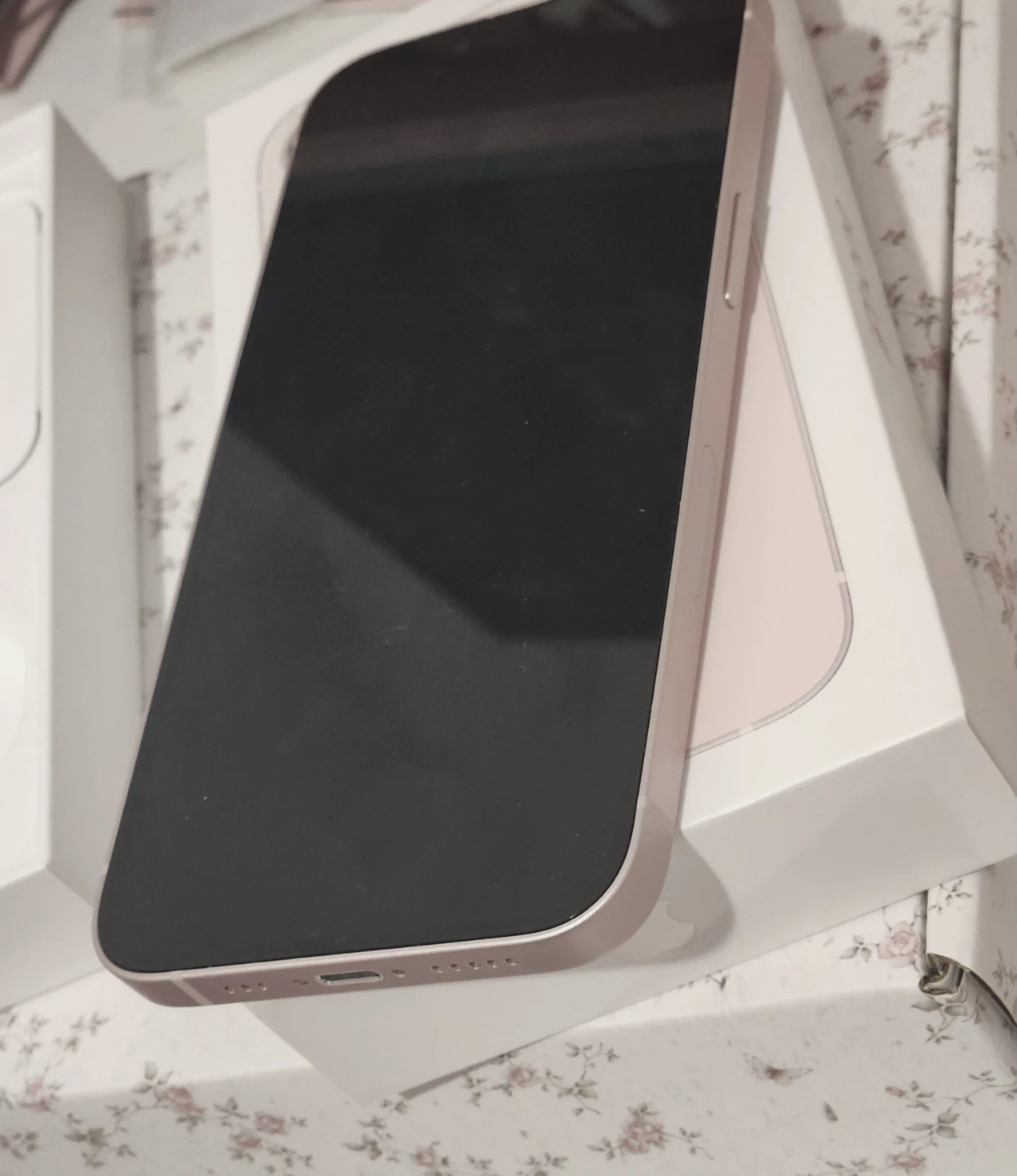 Unlocked 128gb iPhone 13 Pink - photo 3