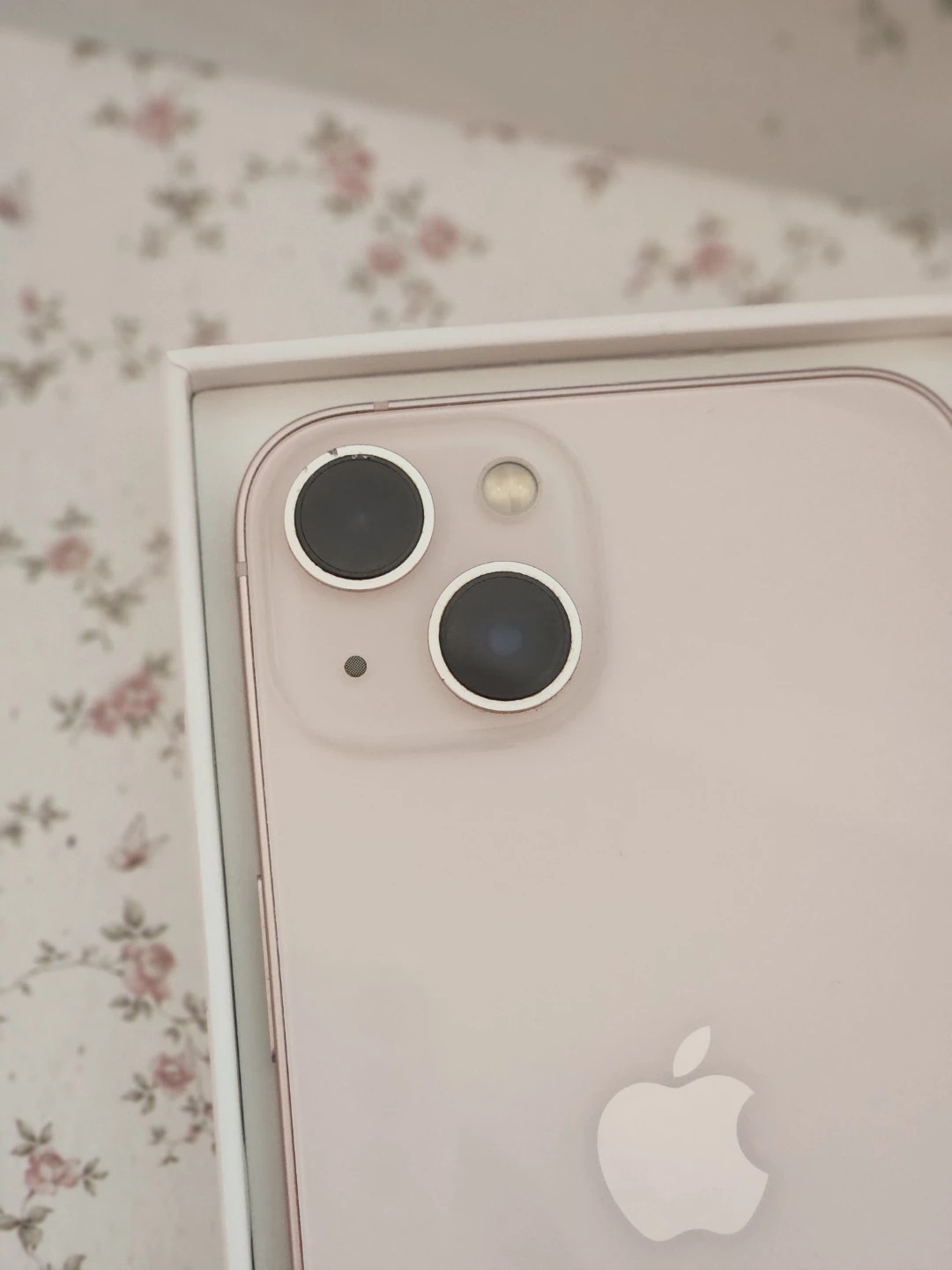 Unlocked 128gb iPhone 13 Pink - photo 4