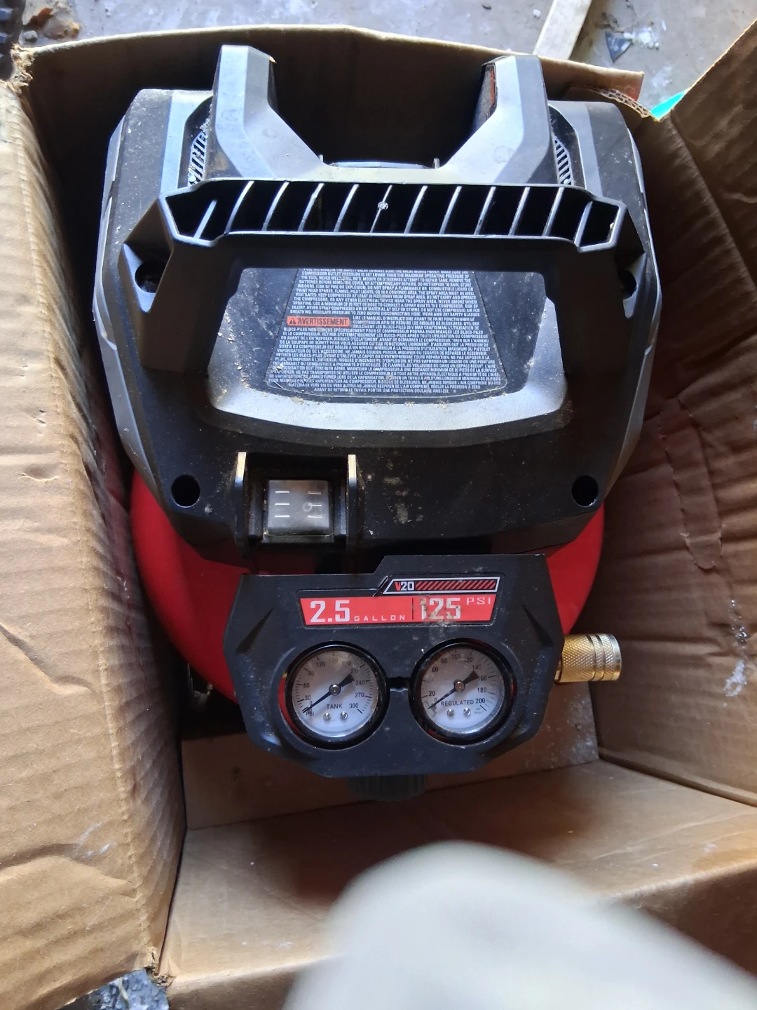 Craftsman V20 Cordless Brushless 2.5 Gallon Air Compressor - photo 3