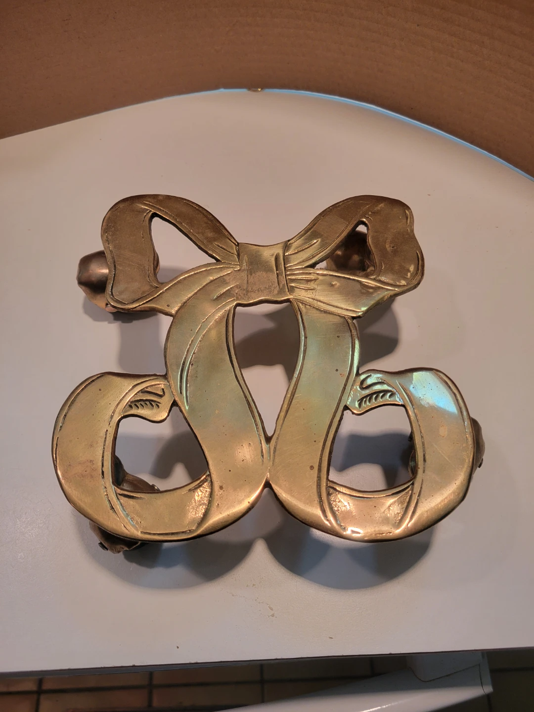 Brass Ribbon Bow Trivet