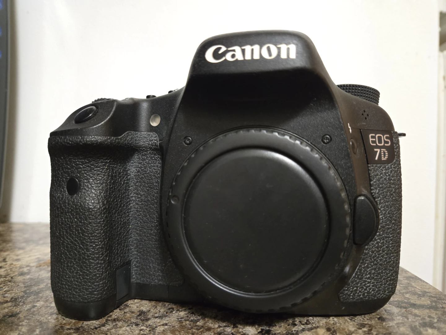 Canon EOS 7D DSLR Camera - photo 3