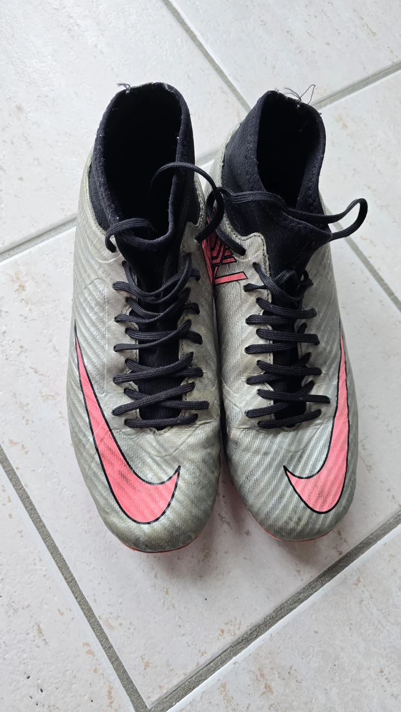 Nike Mercurial Soccer Cleats size 7.5 - photo 2