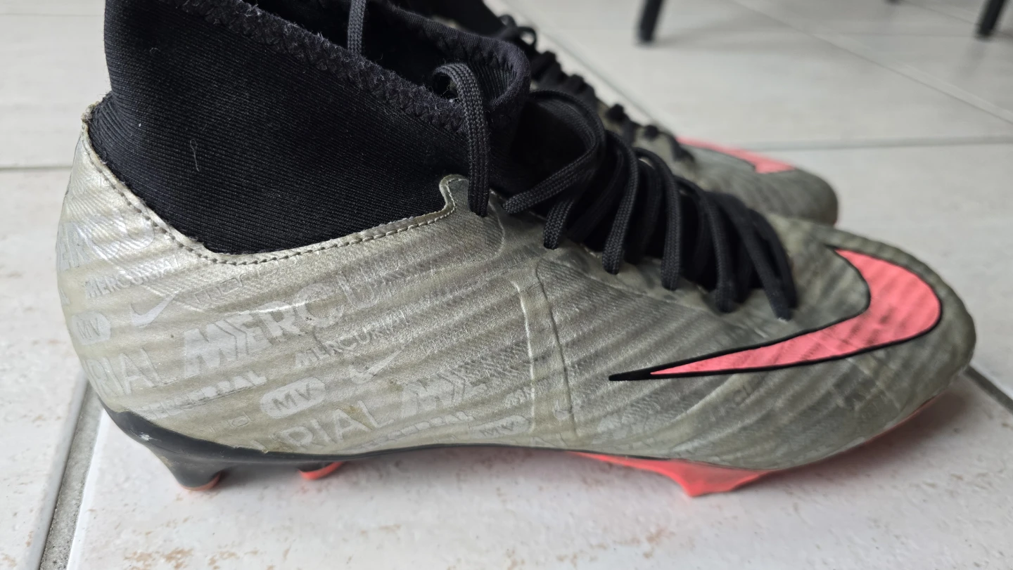 Nike Mercurial Soccer Cleats size 7.5 - photo 3