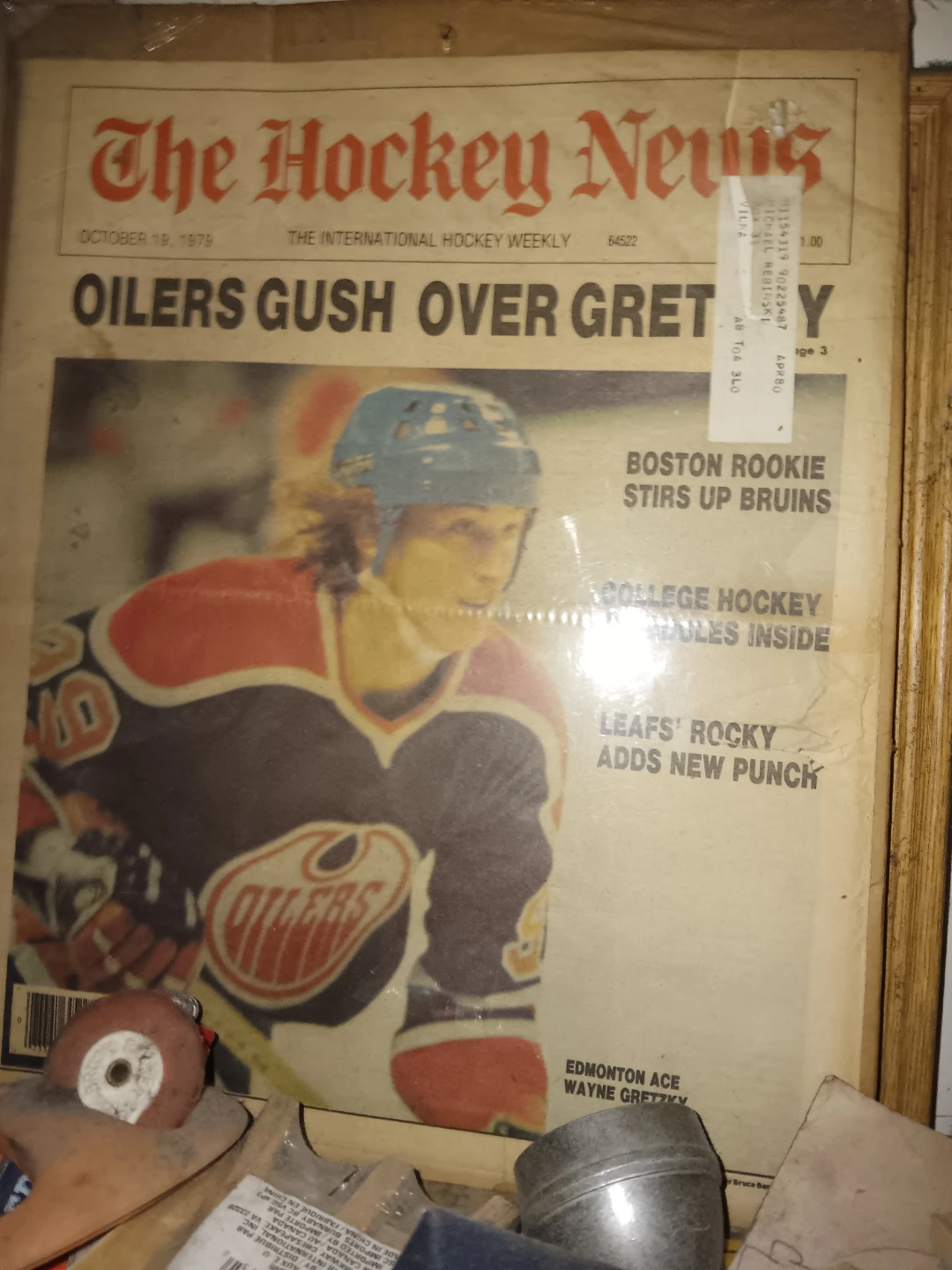 Gretzky.  1979 Hockey News Magazine - October 18, 1979