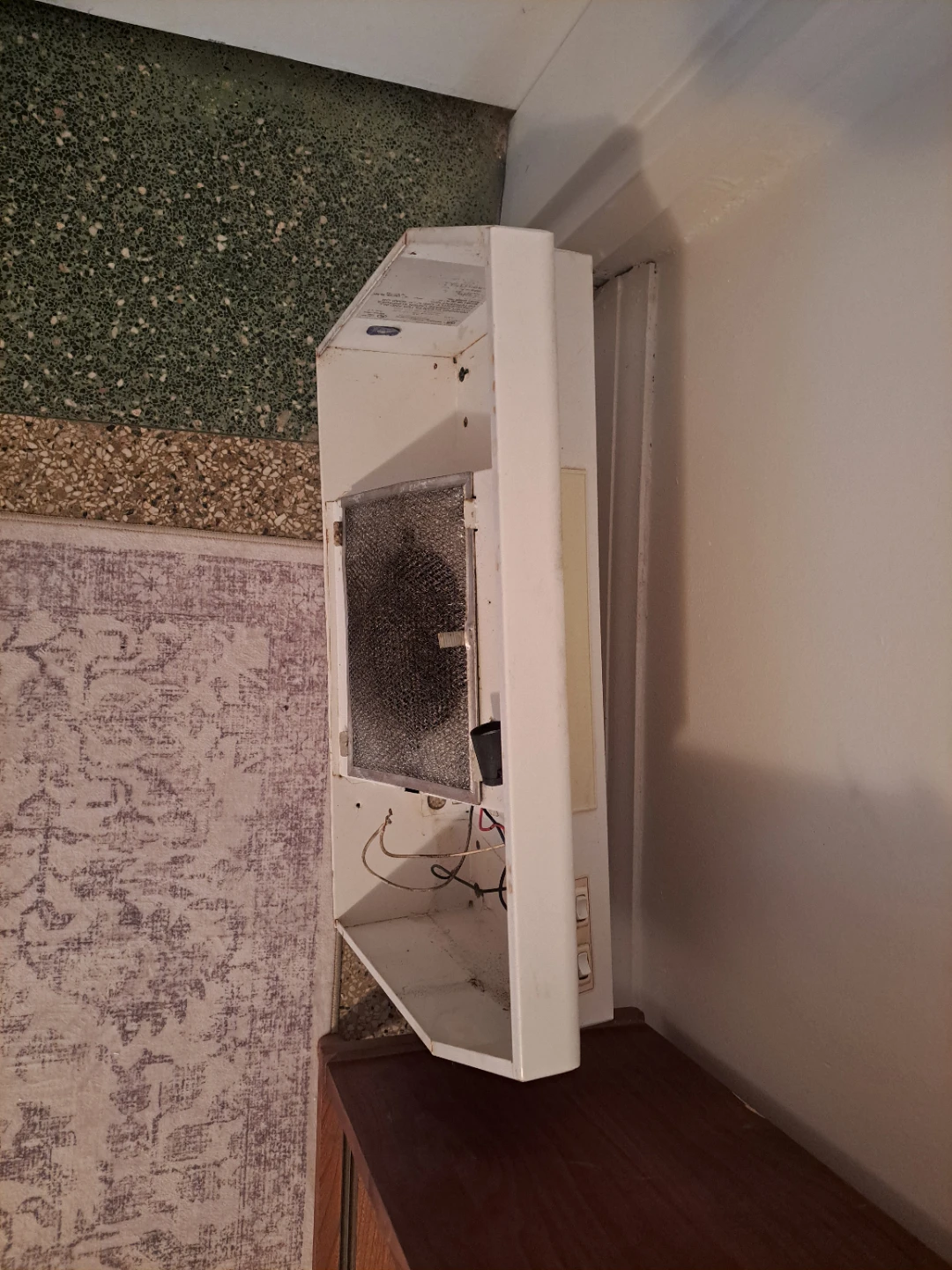 White Range Hood 24 inch - photo 2