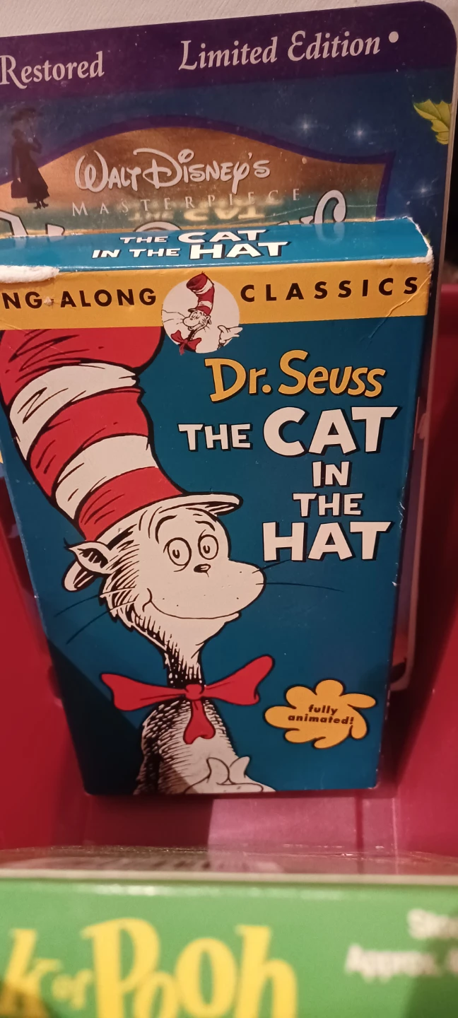 Box of children's vhs tapes - photo 5