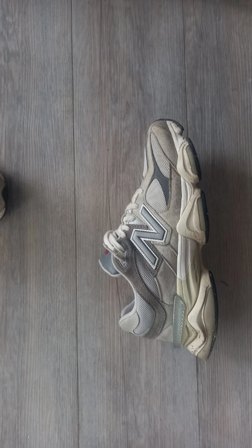 New Balance 9060 Sneakers (Size 10) - photo 3