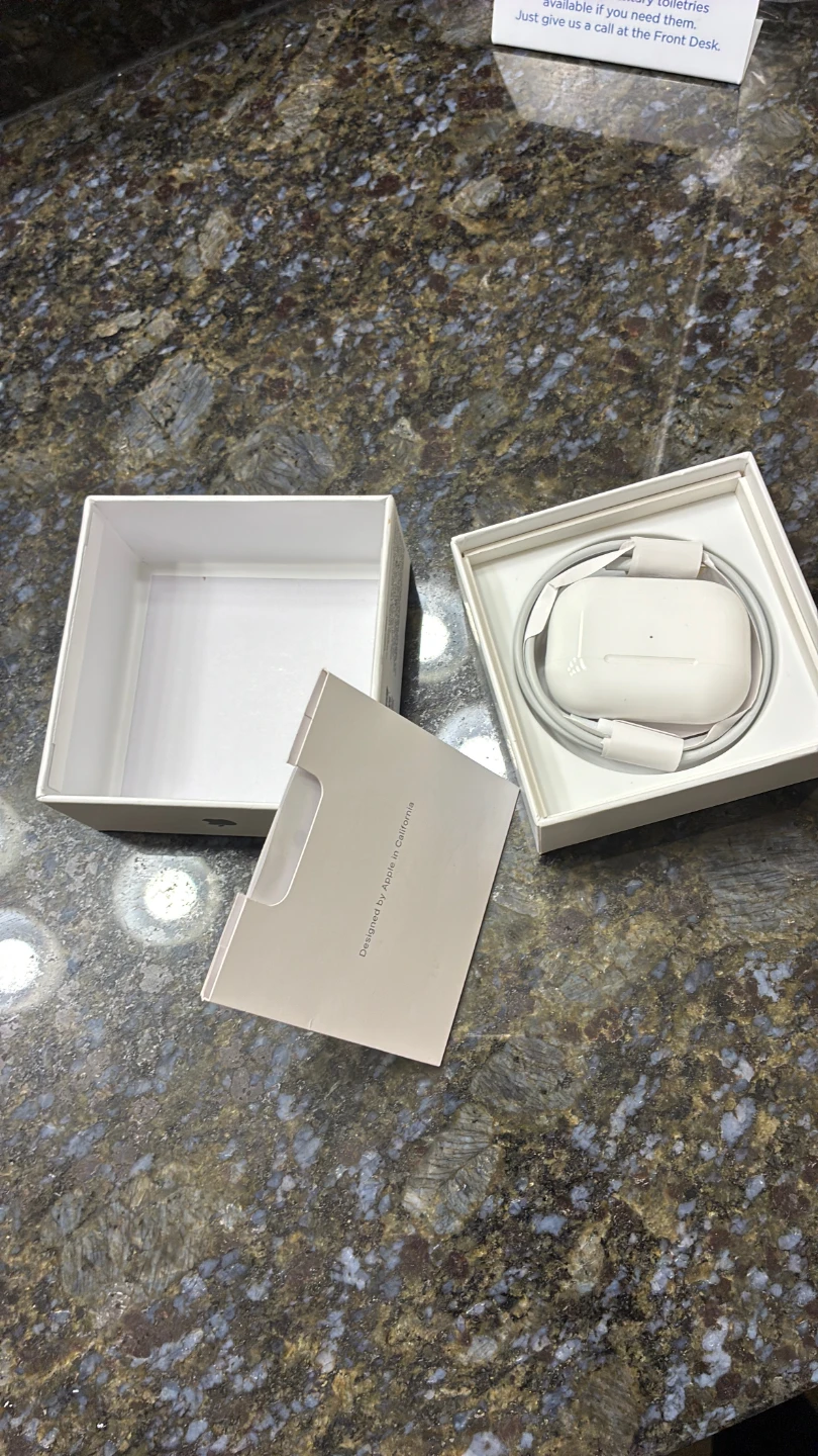 Apple AirPods Pro (2nd Generation) - photo 3