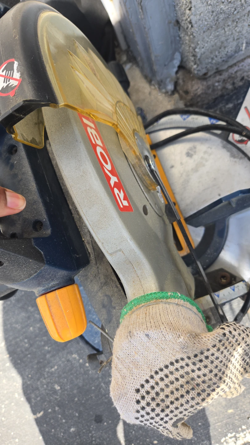 Ryobi Compound Miter Saw