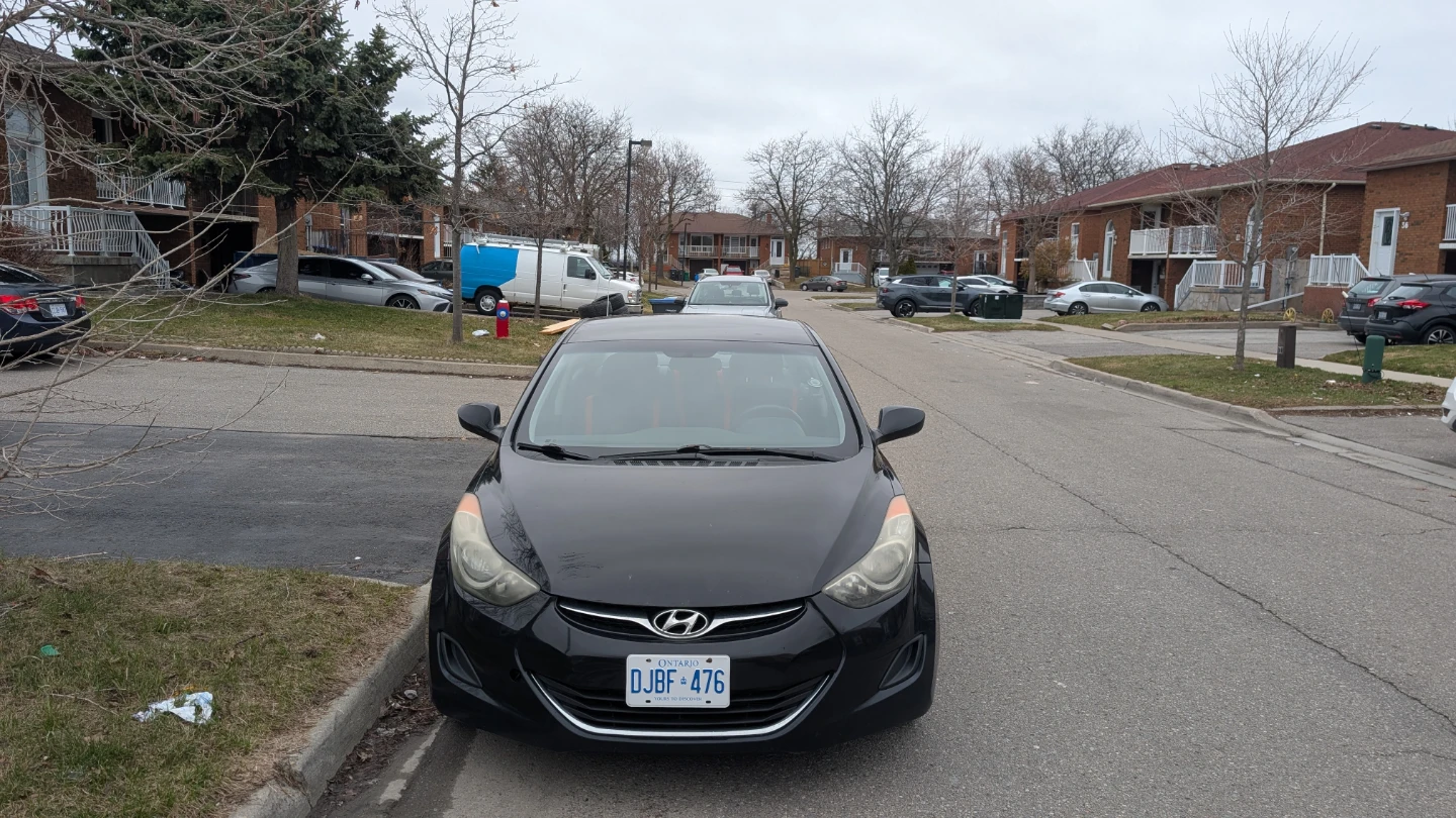 Black Hyundai Elantra