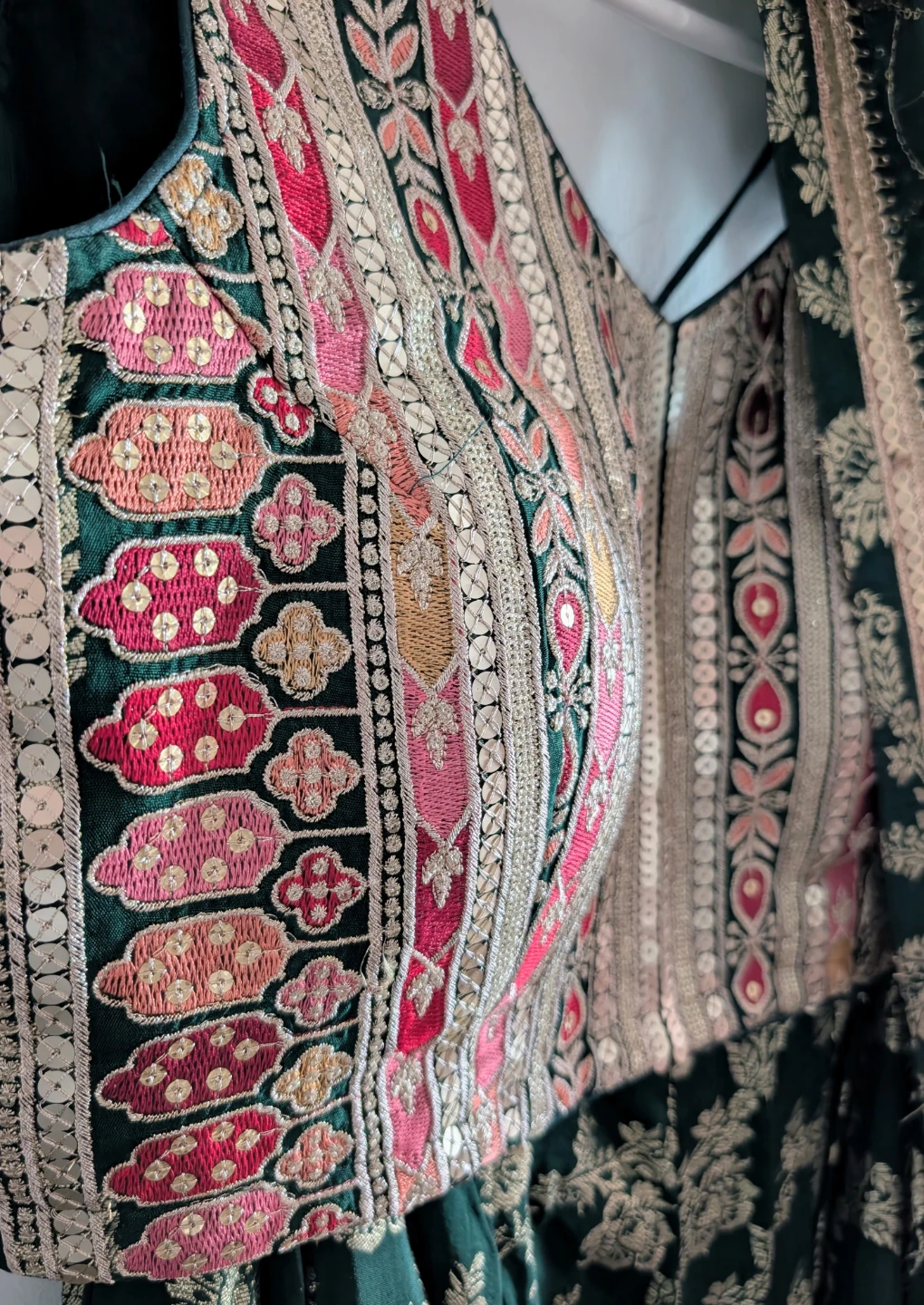 Embroidered Green Lehenga for festival or wedding celebration - photo 3
