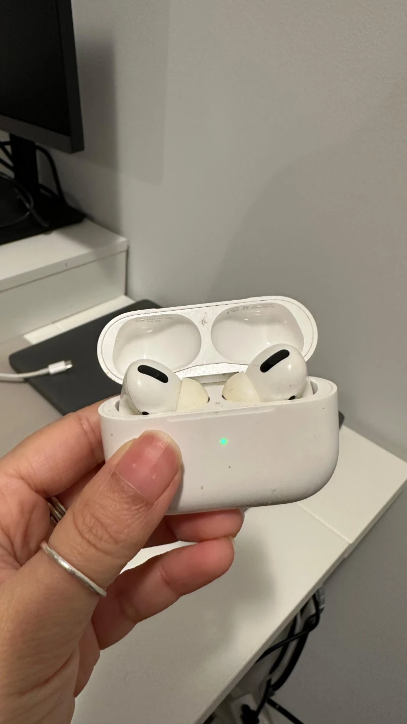 Apple AirPods Pro with Charging Case and iPhone 12, 64Gb - photo 4