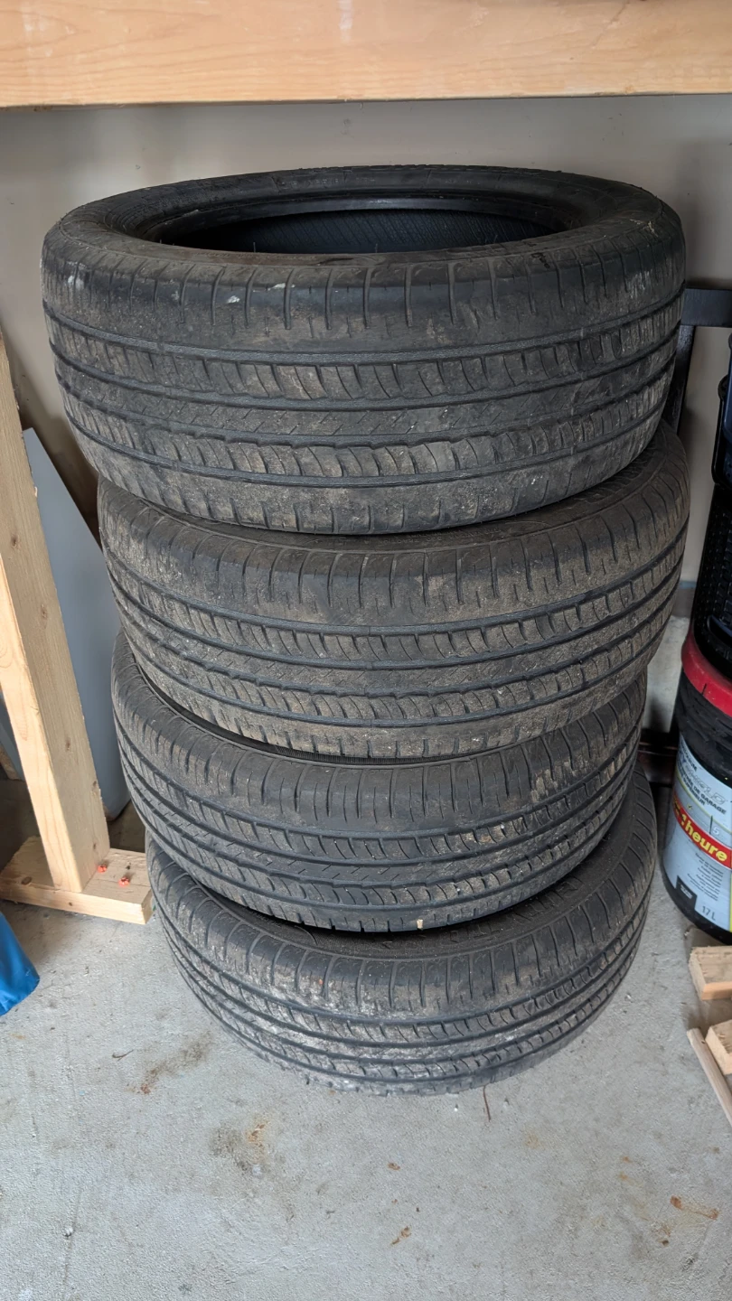 Set of 4 - 215/55R16 Tires - photo 5