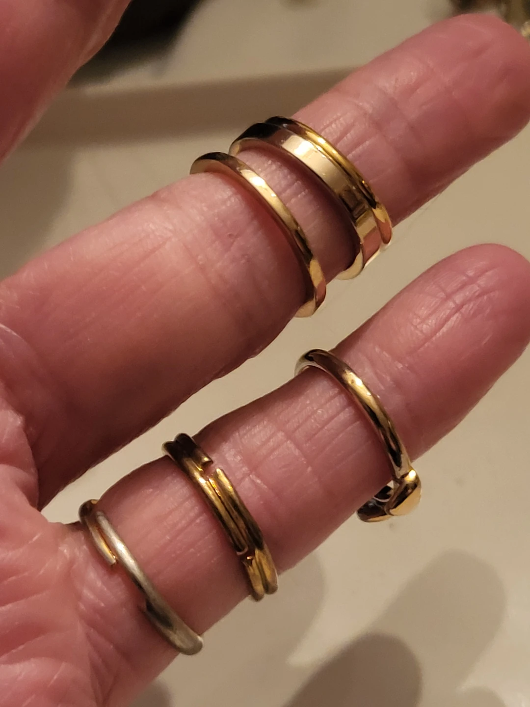 Collectionof 6 Gold-Tone Rings with Gemstones - photo 4