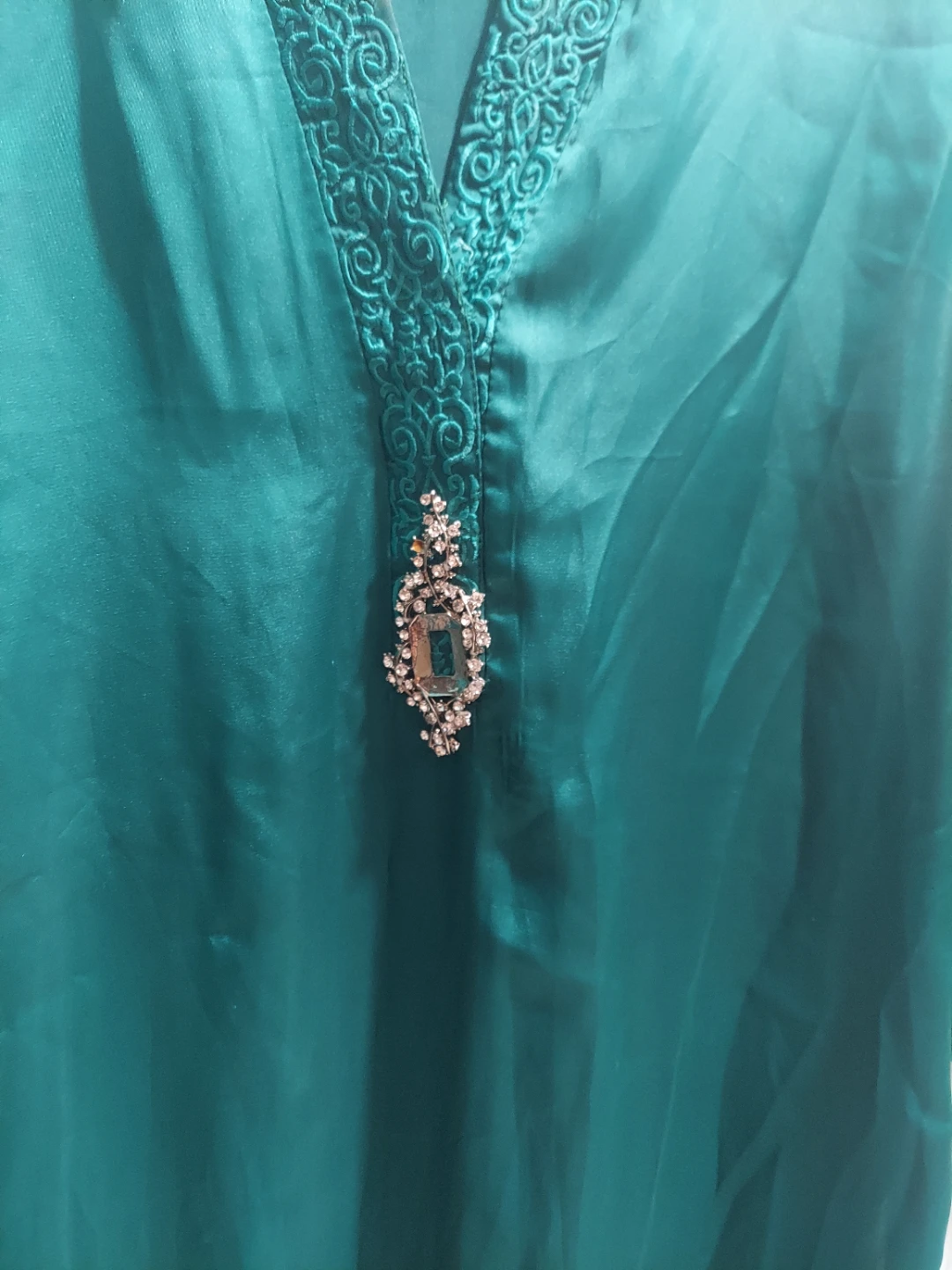 Green Kurti with Embellished Neckline - photo 3