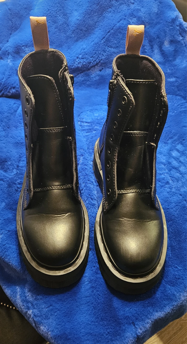 Dr. Martens Black Leather Zip Boots - photo 5