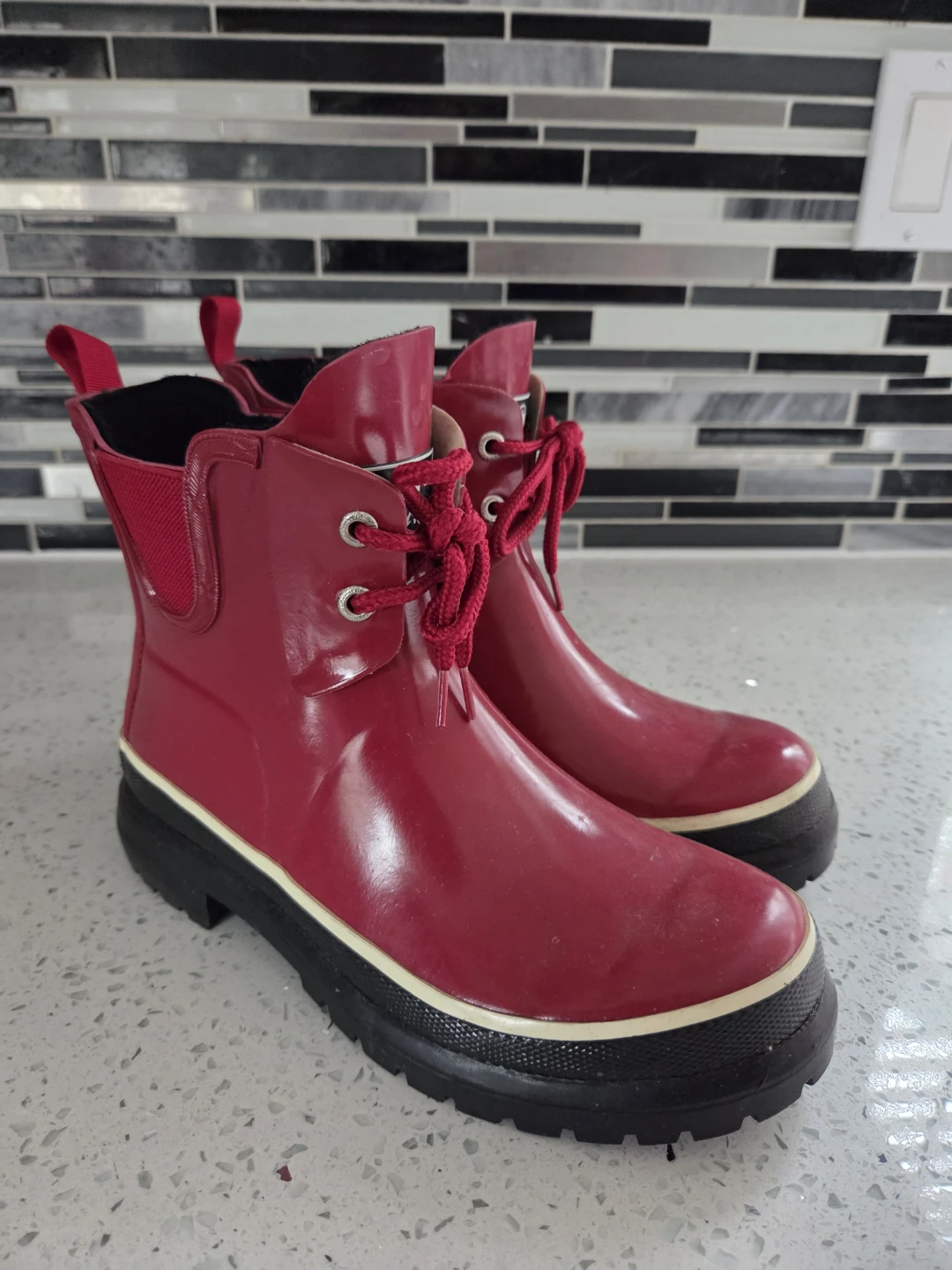 Wind River Red Rain Boots Size 7