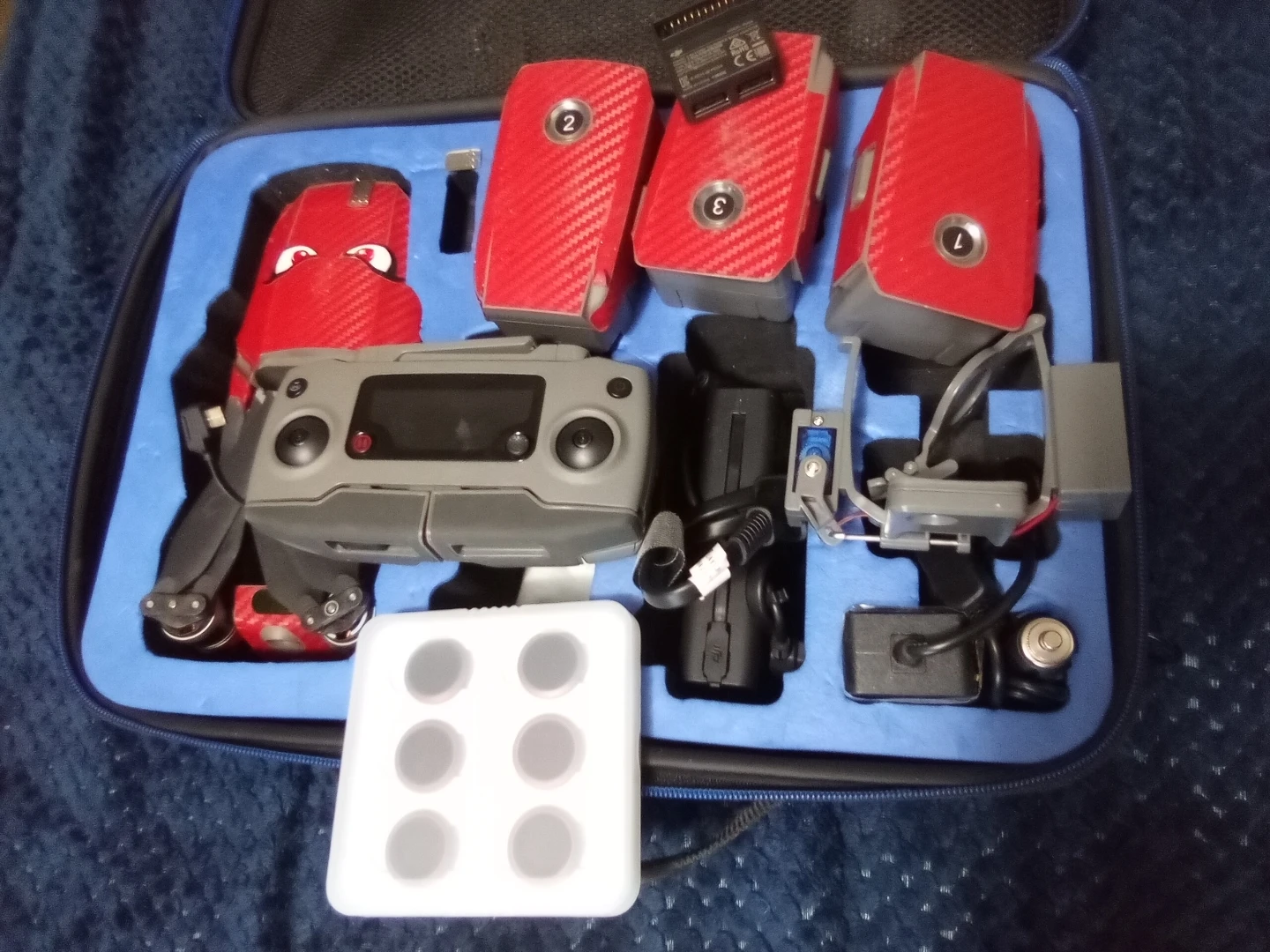 DJI Mavic 2 Zoom Drone with Accessories - photo 5