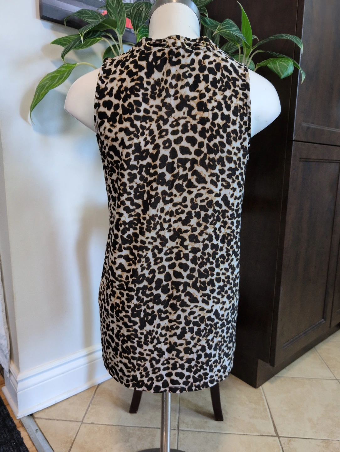 Lily Morgan Sleeveless Leopard Print Top - Size S/P - photo 3
