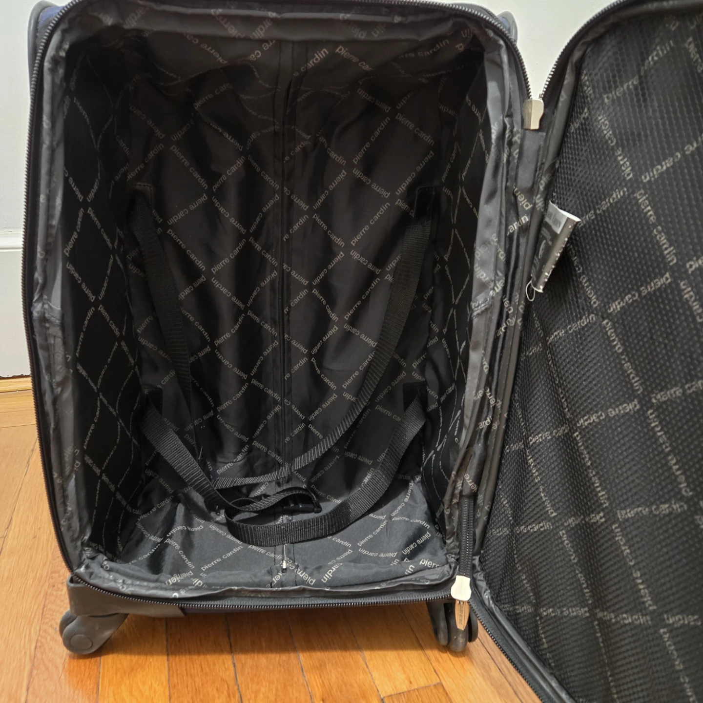 Pierre Cardin Navy Blue Suitcase - photo 5
