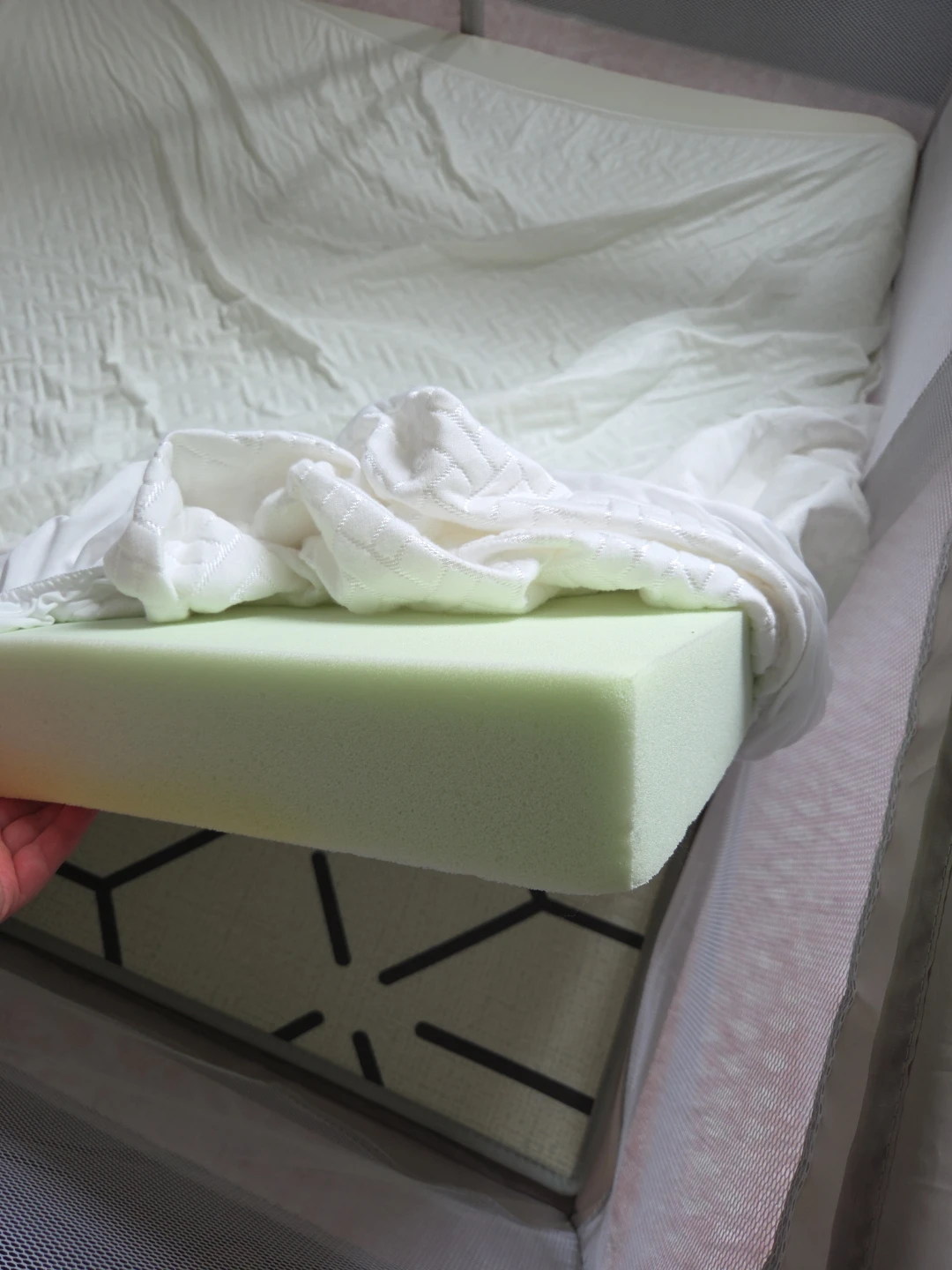 Playpen + custom mattress for toddler sleep - photo 2