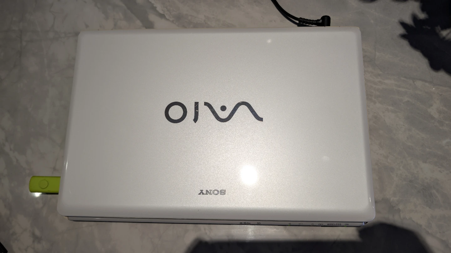 Sony VAIO Laptop - Intel Core i3 - White - photo 4
