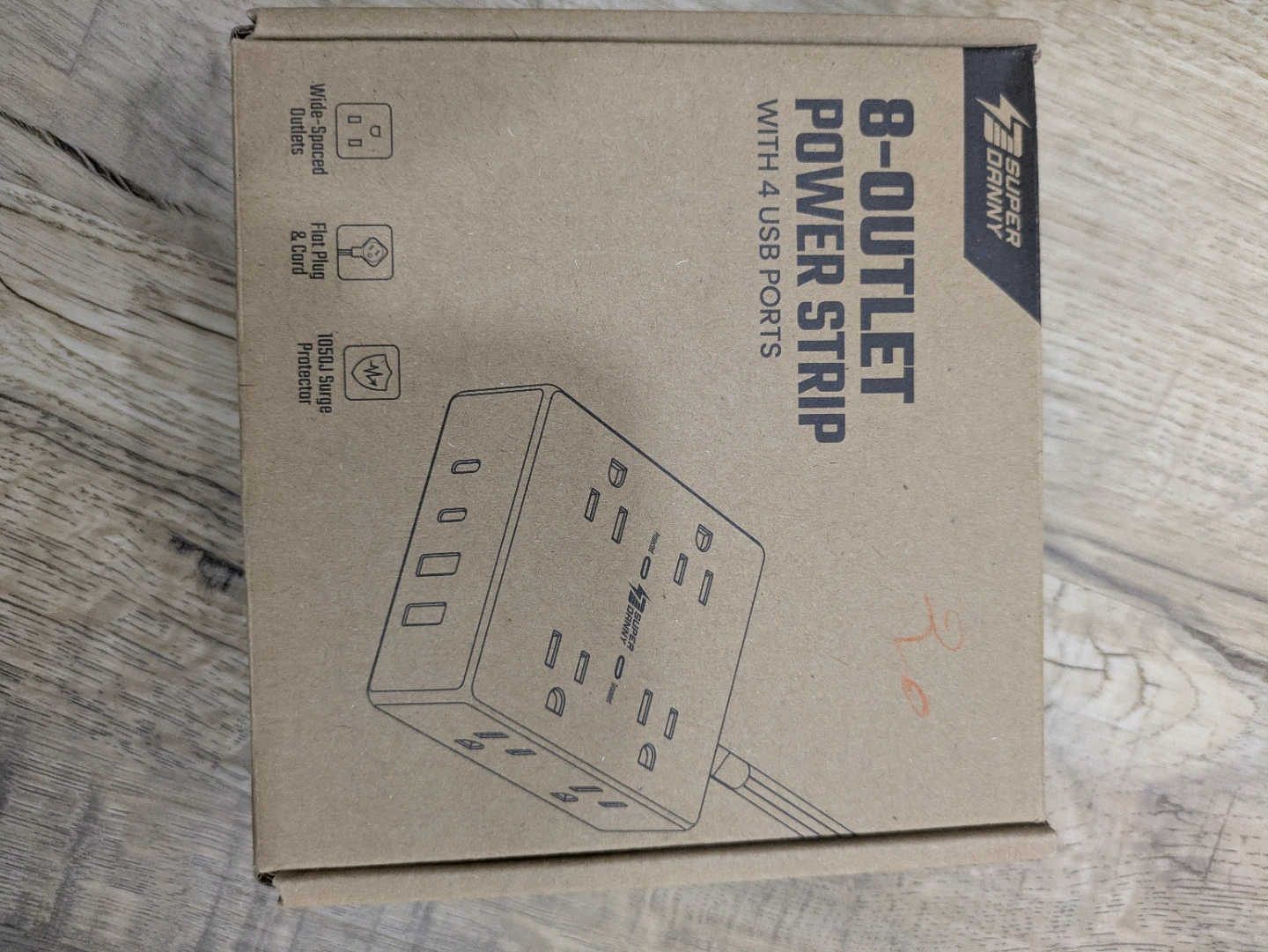 Super Danny 8-Outlet USB Power Strip