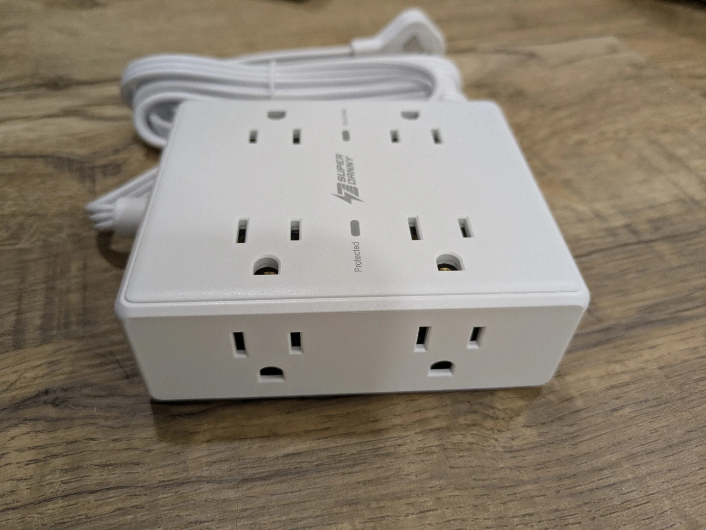 Super Danny 8-Outlet USB Power Strip - photo 3
