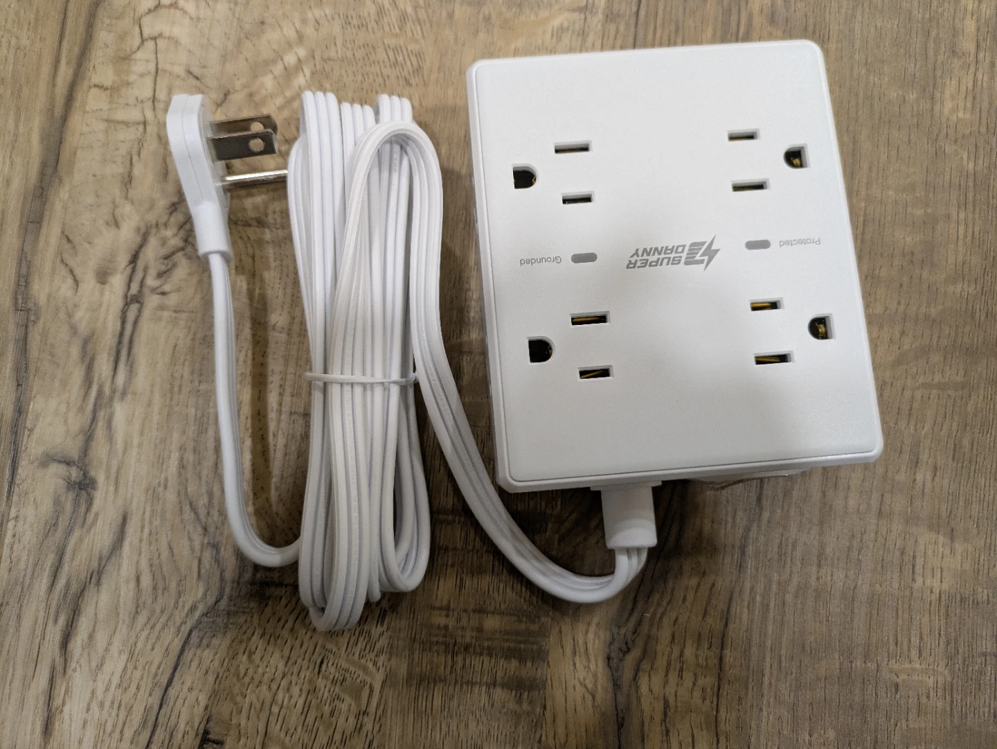 Super Danny 8-Outlet USB Power Strip - photo 4