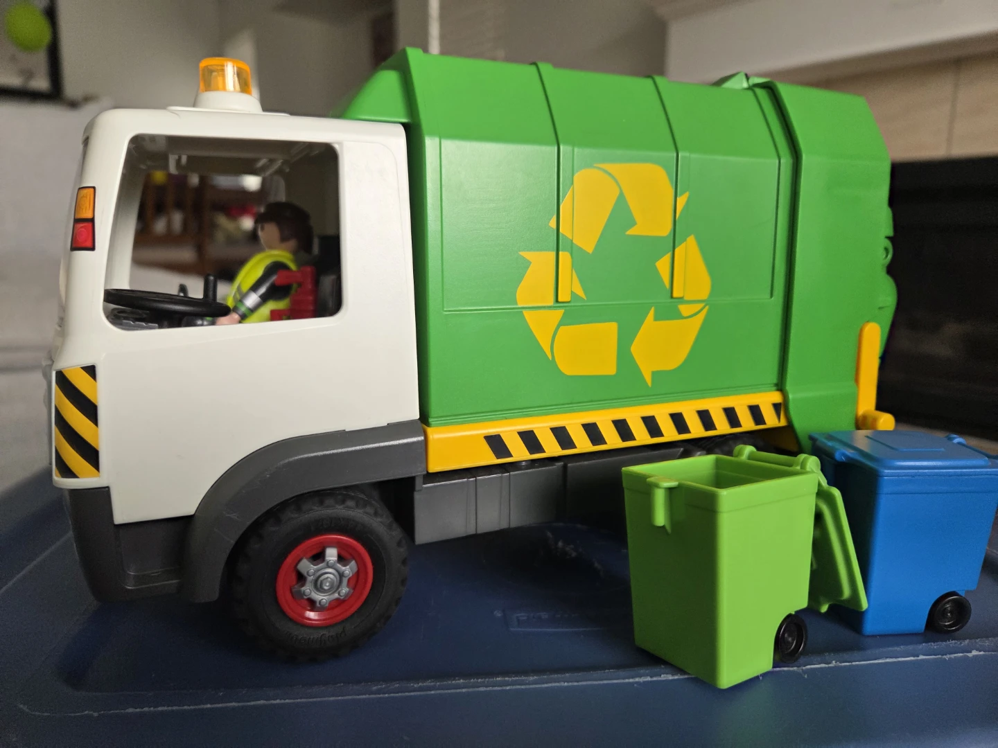 Playmobil Garbage Truck with Figures and Bins - photo 2